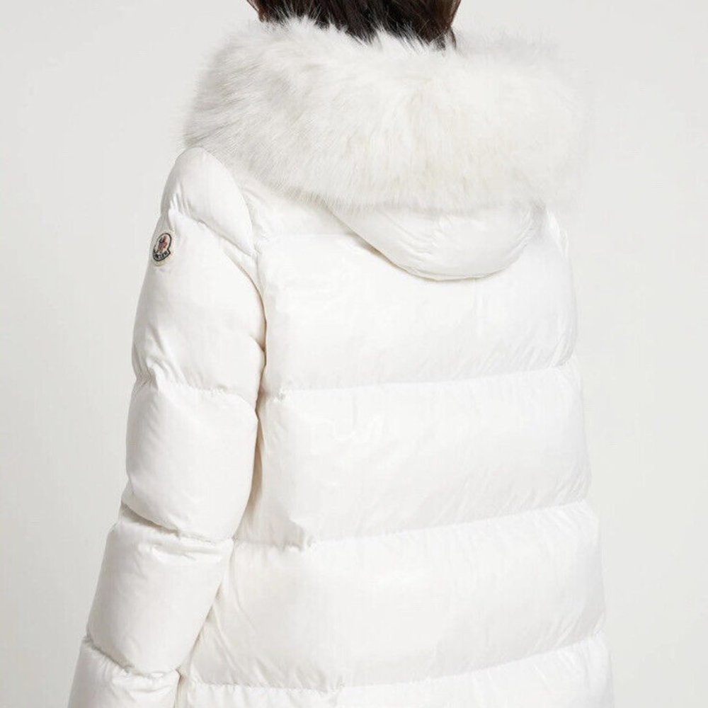 NWOT Authentic Moncler Laiche white down puffer jacket size 1 (small)